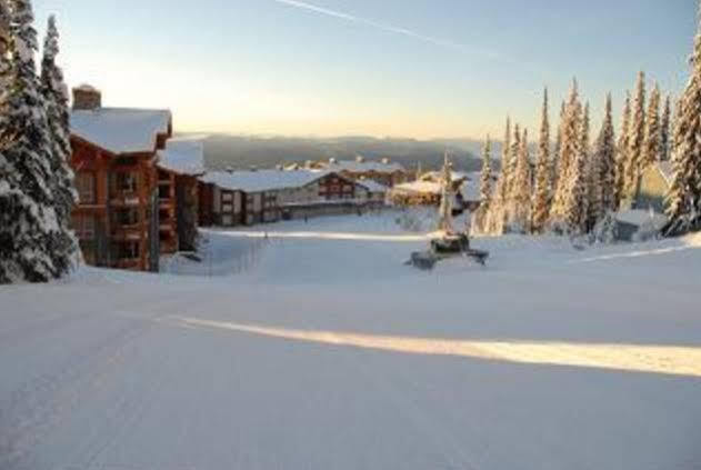 White Crystal Inn Big White Eksteriør billede